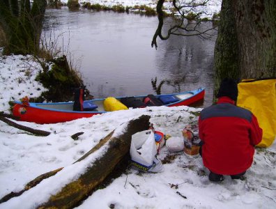 spływy kajakowe  - marcin-i-olaf-3-dniowy-zimowy-splyw-krutynia-z-noclegami-pod-namiotem-31-01-2007-03-02-20007